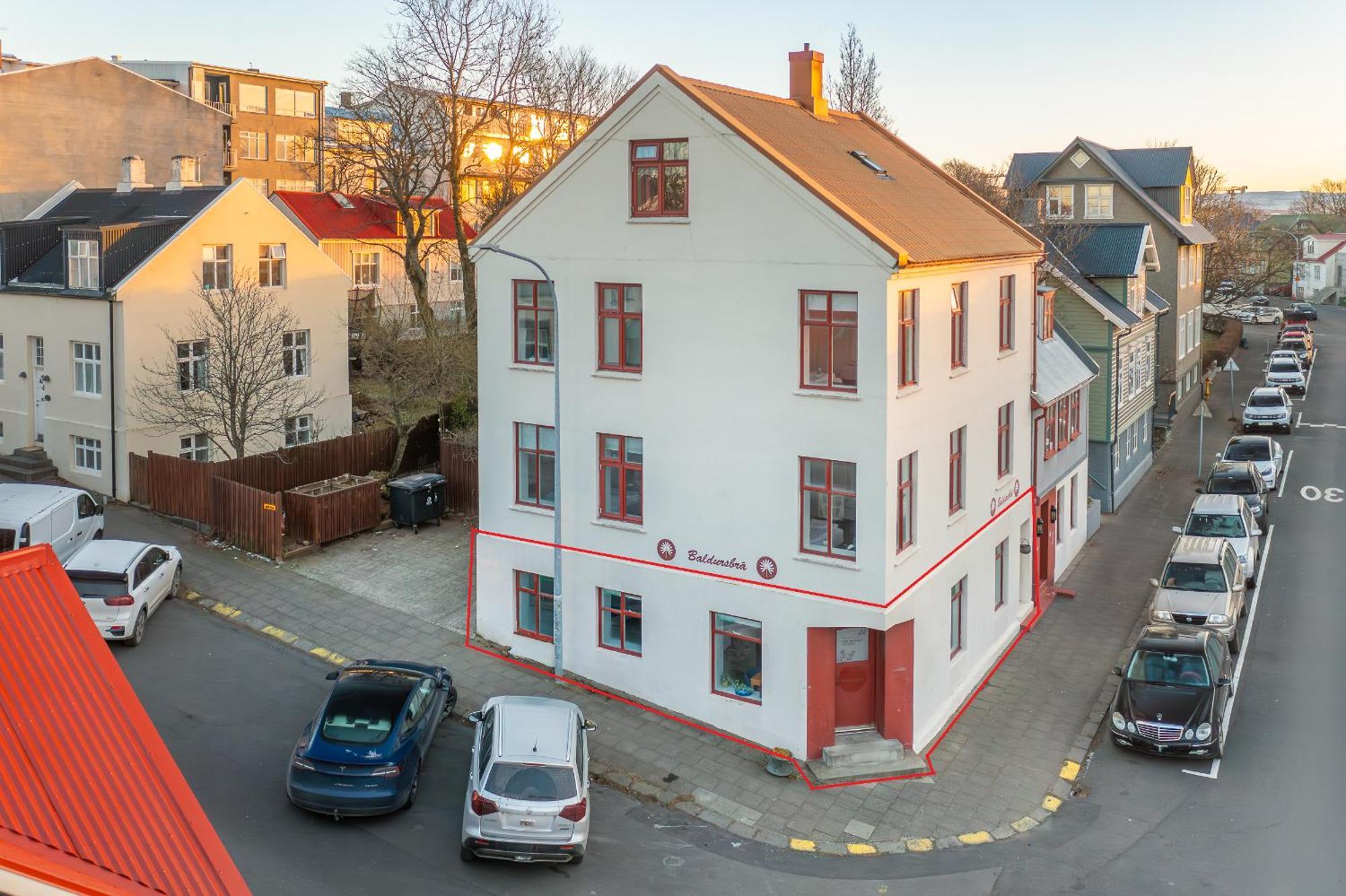 Downtown Baldursbra - Two Bedroom Apartment Reykjavík Eksteriør billede